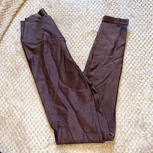 🆕 American Eagle brown shine crossover leggings